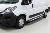 Peugeot Boxer 2006-2025 гг. Боковые Подножки Sunrise (2 шт., Алюминий) фото 1