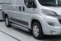 Peugeot Boxer 2006-2025 гг. Боковые Подножки Rainbow (2 шт., Алюминий) фото 1