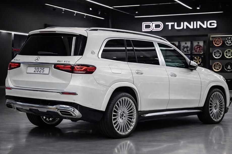 Mercedes GLS X167 2019- гг. Задний бампер с диффузором Maybach GLS600 (2025-Design) Фото 1