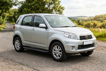 Daihatsu Terios 2006-2017 гг. Боковые пороги Bosphorus Black (2 шт., алюминий) фото 1