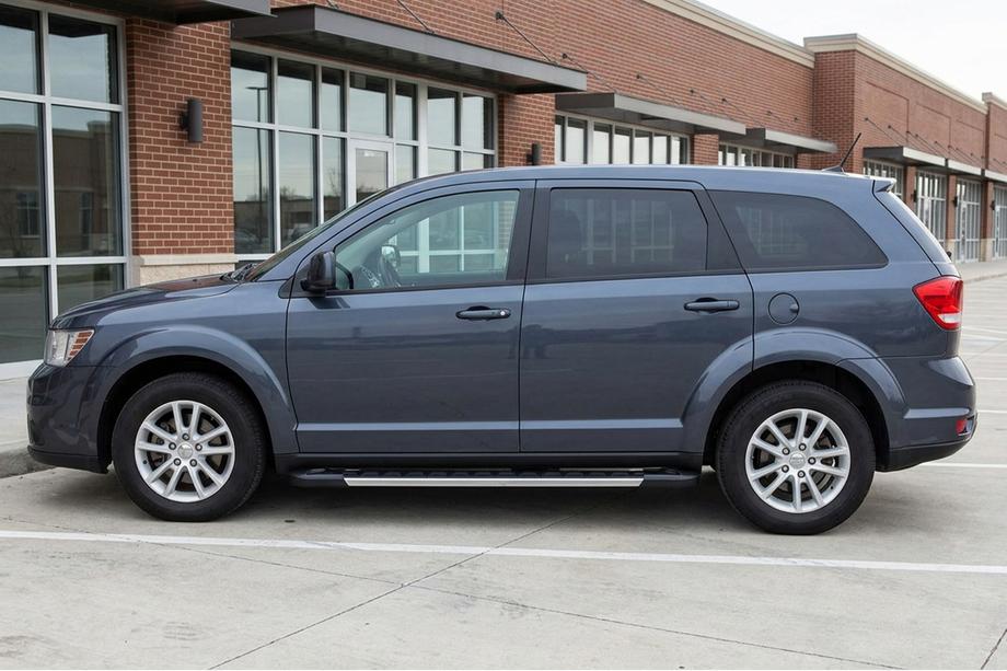 Fiat Freemont 2011-2016 гг. Боковые пороги RedLine V1 (2 шт., алюминий) Image