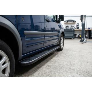Боковые пороги Bosphorus Black (2 шт., алюминий) Ford Connect 2006–2009 гг. фото 1