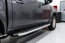 Ford Ranger 2007-2011 гг. Боковые Подножки Fullmond (2 шт, алюминий) фото 1