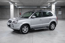 Hyundai Tucson JM 2004- гг. Боковые пороги RedLine V1 (2 шт., алюминий) фото 1