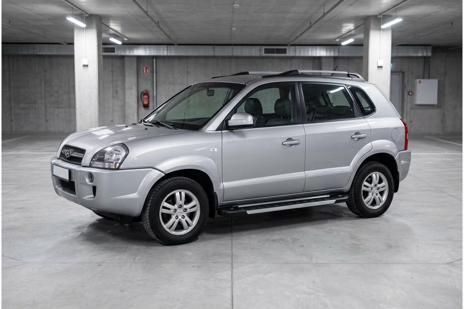Hyundai Tucson JM 2004- гг. Боковые пороги RedLine V1 (2 шт., алюминий) Image