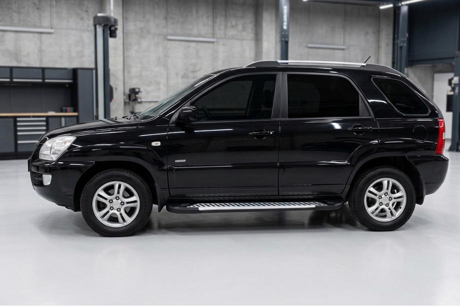 Kia Sportage 2004-2010 гг. Боковые Подножки Line (2 шт., Алюминий) Фото 1