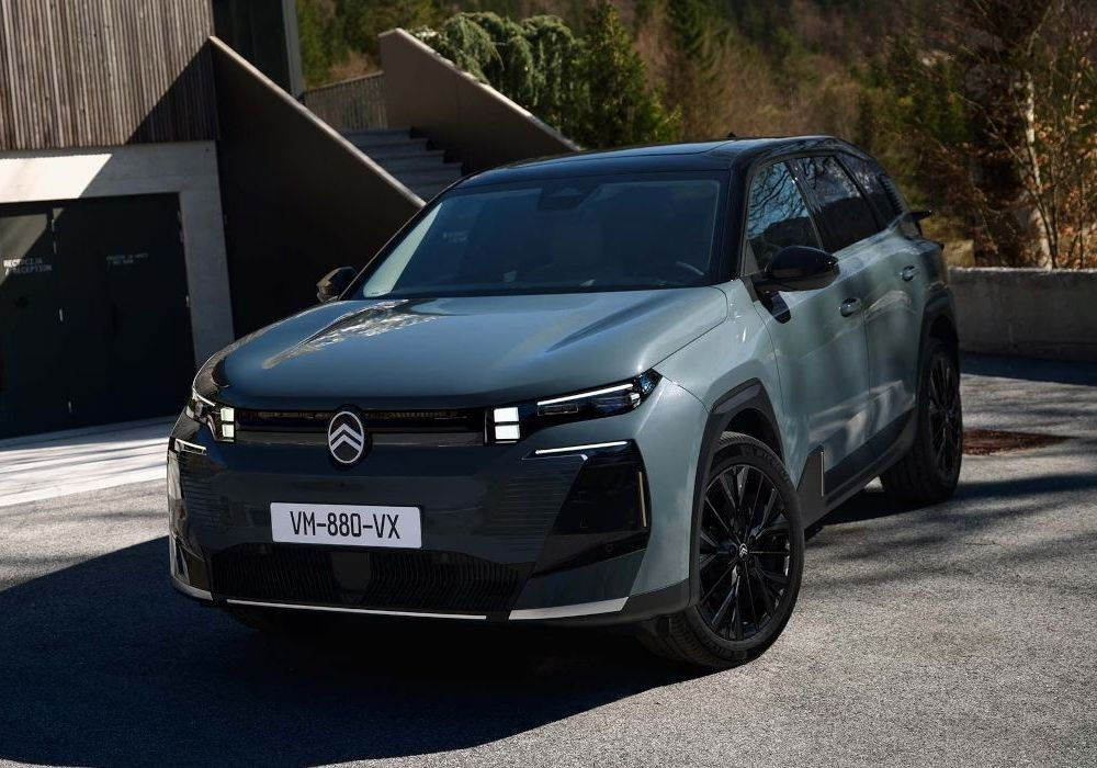 Обзор Citroën e-C5 Aircross 2025: Электрический комфорт второго поколения