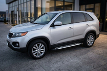 Kia Sorento II XM 2009-2014 гг. Боковые Подножки Sunrise (2 шт., Алюминий) фото 1
