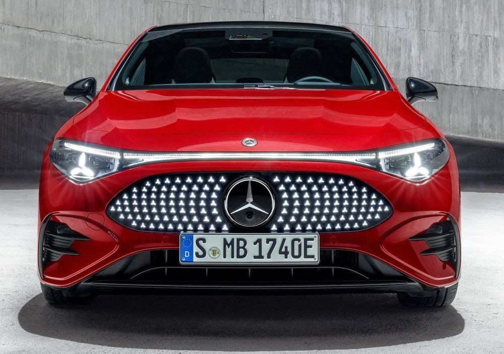 Обзор Mercedes-Benz CLA EQ 2025: Электрический компакт премиум-класса
