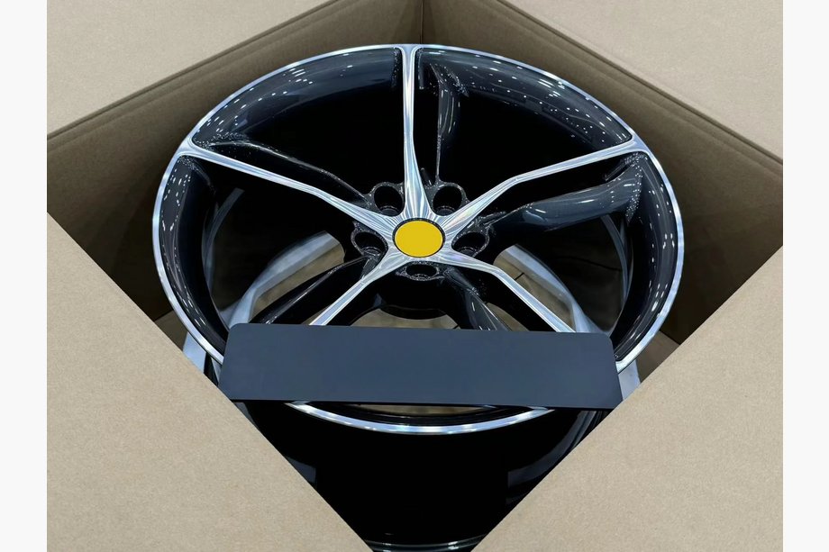 Ferrari 488 GTB 2015-2019 гг. Кованые диски OEM R20 V3 (комплект 4 шт.) Фото 3