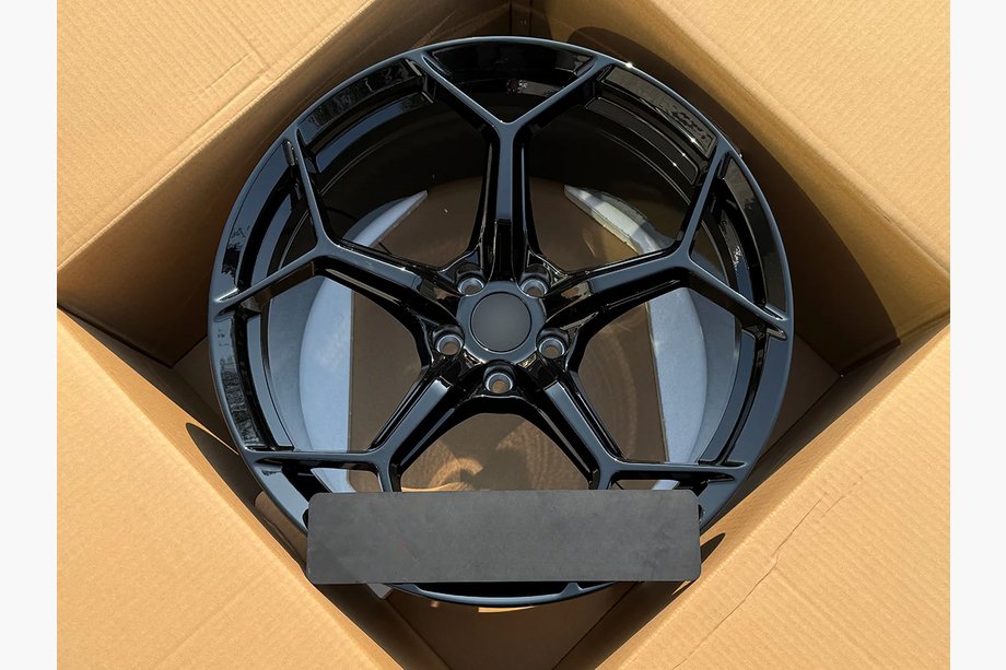 Lamborghini Huracan 2014- гг. Кованые диски OEM R20 V3 (комплект 4 шт.) Image