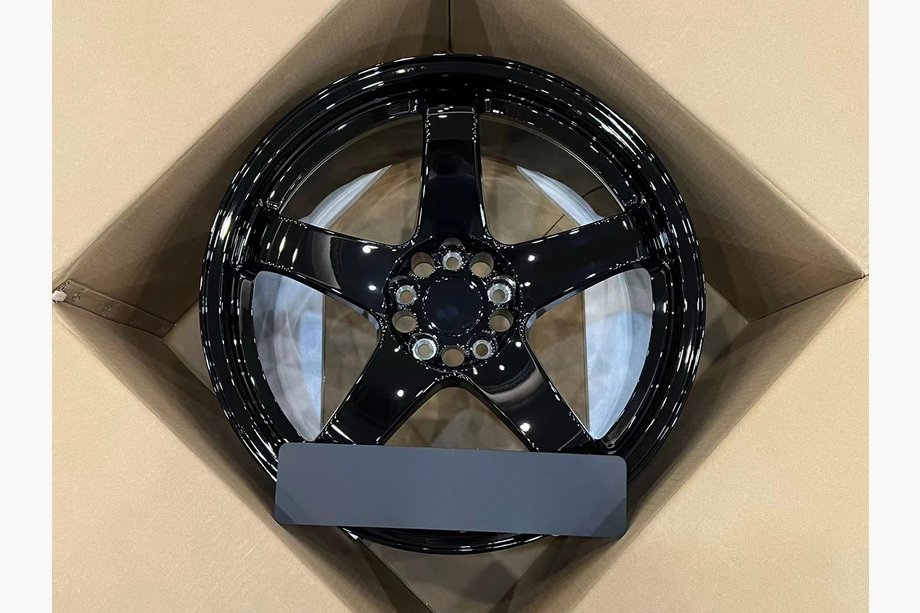 Nissan Skyline 1998-2002 гг. Кованые диски OEM R19 (комплект 4 шт.) Image