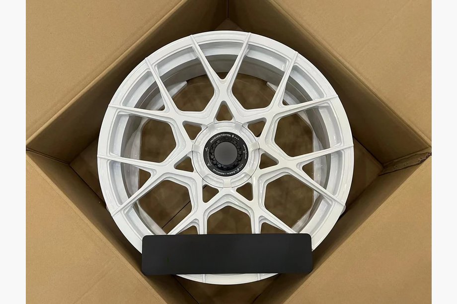 Lexus LFA 2010–2013 гг. Кованые диски OEM R20 V2 (комплект 4 шт) Image
