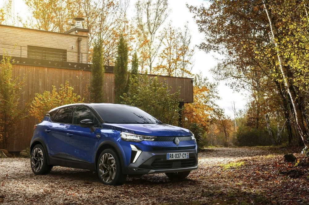Renault Captur II E-Tech 2024: обзор гибридного кроссовера