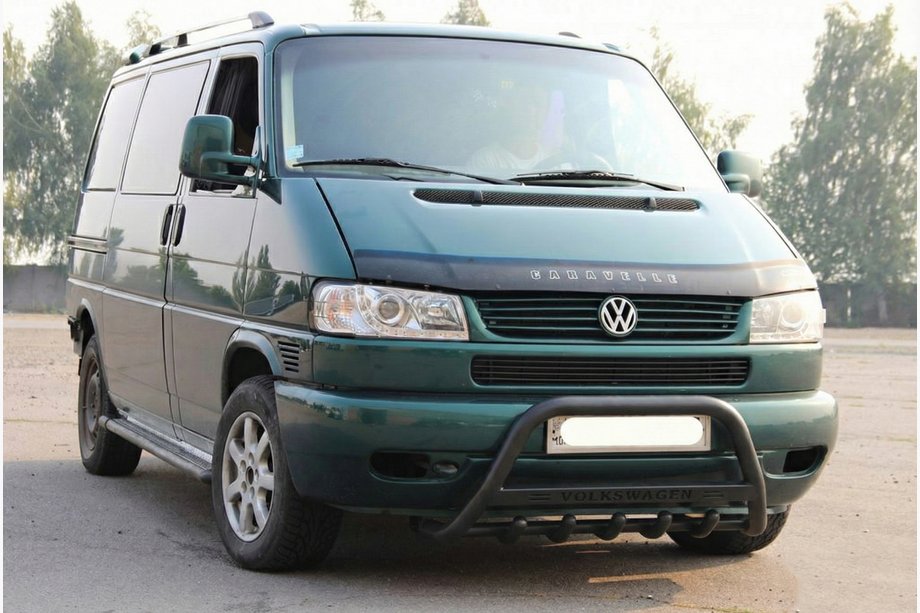 Volkswagen T4 Caravelle/Multivan 1990–2003 гг. Кенгурятник WT004 Черный (Нержавейка) Image