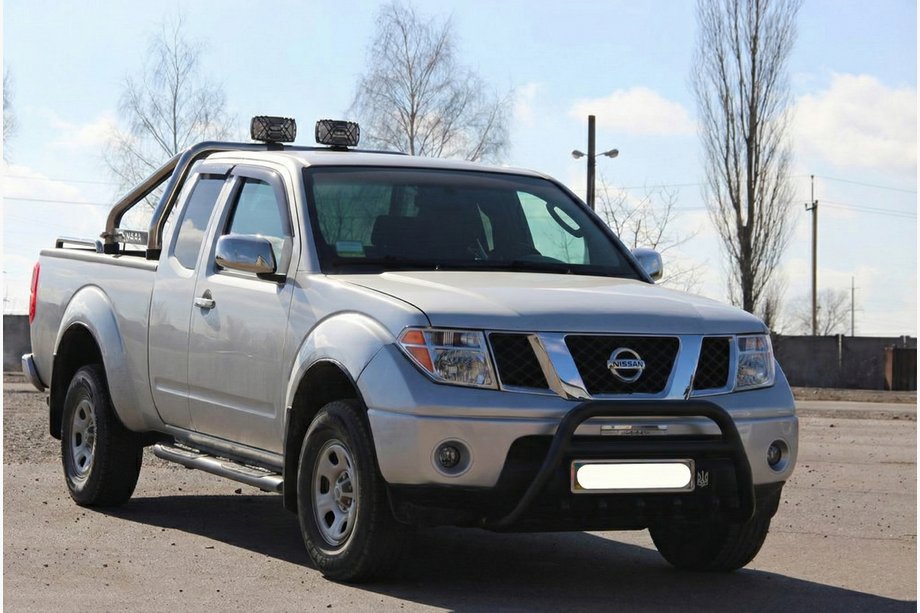 Nissan Navara 2006-2015 гг. Кенгурятник WT003 Черный Нержавейка Image