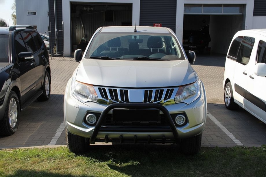 Mitsubishi L200 2015-2024 гг. Кенгурятник WT003 Черный Нержавейка Фото 5