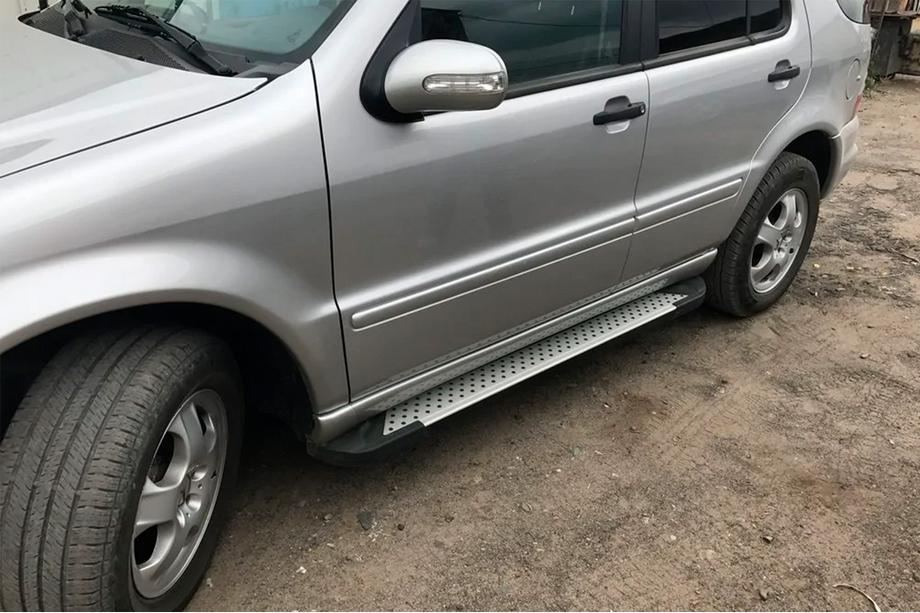 Mercedes ML W163 1997-2005 гг. Боковые пороги Allmond Grey (2 шт., алюминий) Фото 7