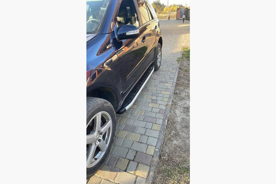 Mercedes ML W164 2005-2011 гг. Боковые Подножки Fullmond (2 шт., Алюминий) Image