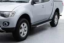 Mitsubishi L200 2006-2015 гг. Боковые Подножки Duru (2 шт., Алюминий) фото 1
