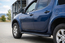 Mitsubishi L200 2006-2015 гг. Боковые пороги Bosphorus Black (2 шт., алюминий) фото 1