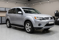 Mitsubishi Outlander 2006-2012 гг. Боковые Подножки Maydos V1 (2 шт., Алюминий и Нержавейка) фото 1
