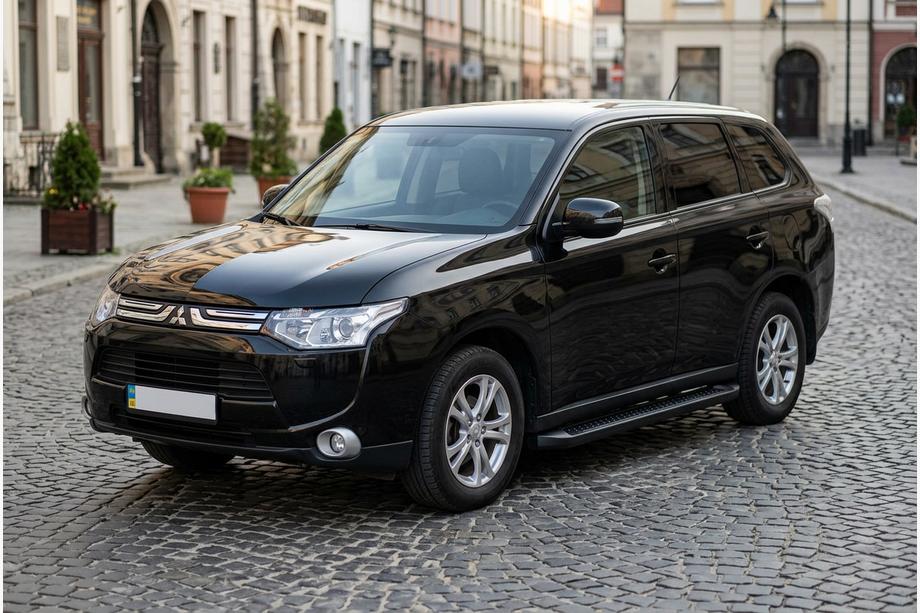 Mitsubishi Outlander 2012-2021 гг. Боковые Подножки Allmond Black (2 шт., Алюминий) Image
