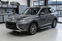 Mitsubishi Outlander 2012-2021 гг. Боковые Подножки Line (2 шт., Алюминий) фото 1