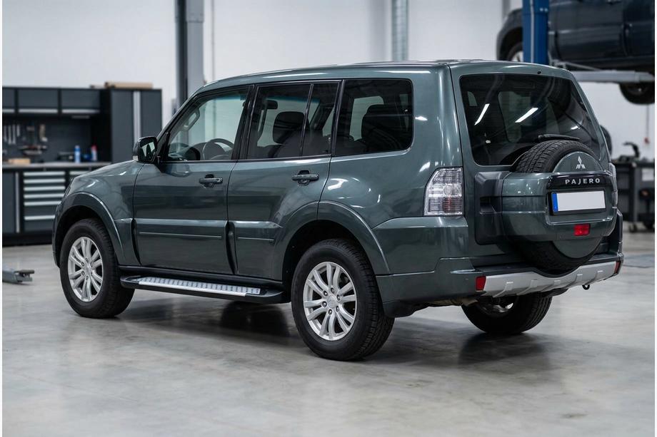 Mitsubishi Pajero Wagon IV 2006-2021 гг. Боковые пороги X5-тип (2 шт, алюминий) Image