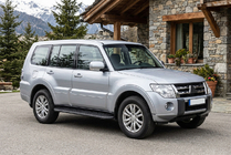 Mitsubishi Pajero Wagon IV 2006-2021 гг. Боковые пороги Bosphorus Black (2 шт., алюминий) фото 1