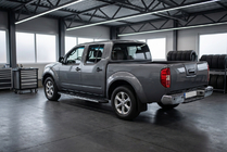 Nissan Navara 2006-2015 гг. Боковые Подножки Duru (2 шт., Алюминий) фото 1