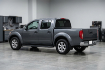 Nissan Navara 2006-2015 гг. Боковые пороги Bosphorus Black (2 шт., алюминий) фото 1