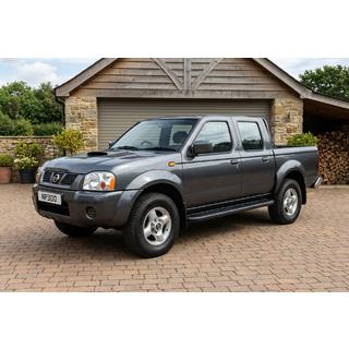 Боковые пороги Bosphorus Black (2 шт., алюминий) Nissan NP300 1999-2015 гг. фото 1
