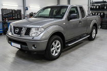 Nissan NP300 1999-2015 гг. Боковые Подножки Fullmond (2 шт., Алюминий) фото 1