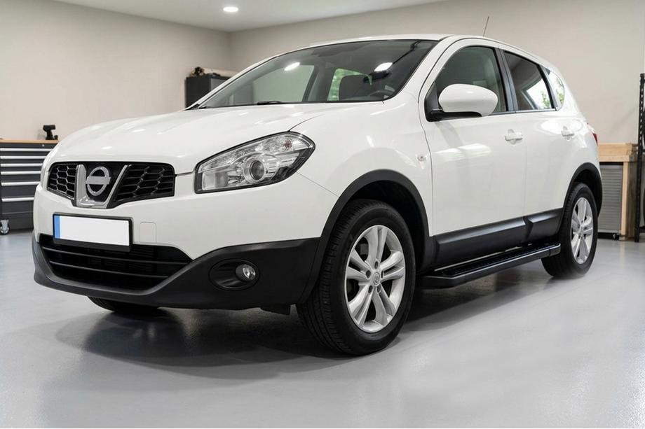 Nissan Qashqai 2010-2014 гг. Боковые Подножки Allmond Black (2 шт., Алюминий) Image