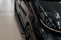 Opel Vivaro 2001–2015 гг. Боковые Подножки Allmond Black (2 шт., Алюминий) фото 2