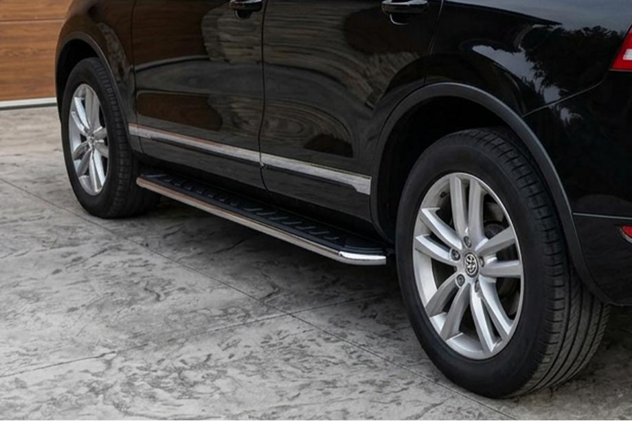 Porsche Cayenne 2003–2010 гг. Боковые Подножки Maydos V1 (2 шт., Алюминий и Нержавейка) Image
