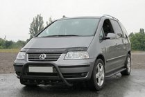 Volkswagen Sharan 2010-2023 гг. Кенгурятник WT004 Black (нерж) фото 2