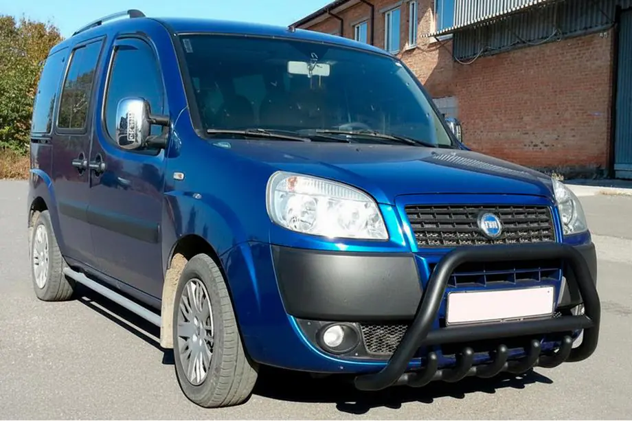 Fiat Doblo I 2001-2005 гг. Кенгурятник WT003 Black (нерж) Image