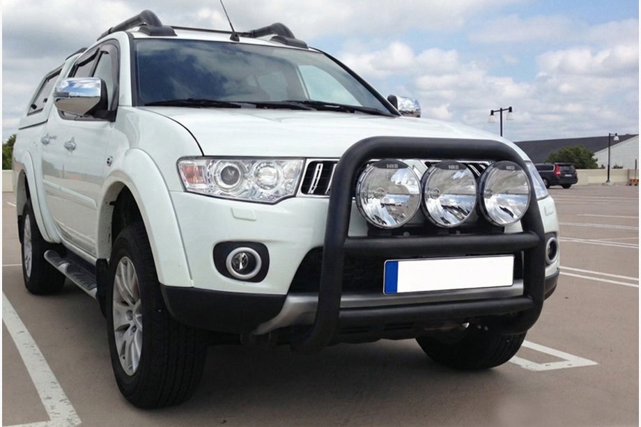 Mitsubishi L200 2006-2015 гг. Кенгурятник WT018 Black (нерж.) Image