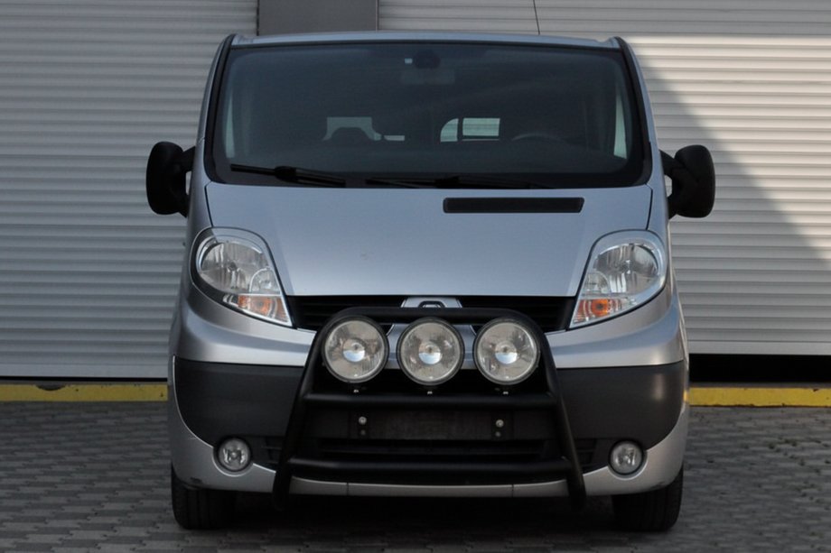 Nissan Primastar 2002-2014 гг. Кенгурятник WT018 Black (нерж.) Image