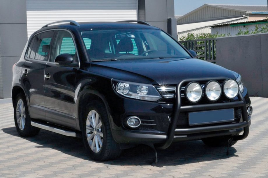 Volkswagen Tiguan 2007-2016 гг. Кенгурятник WT018 Black (нерж) Image