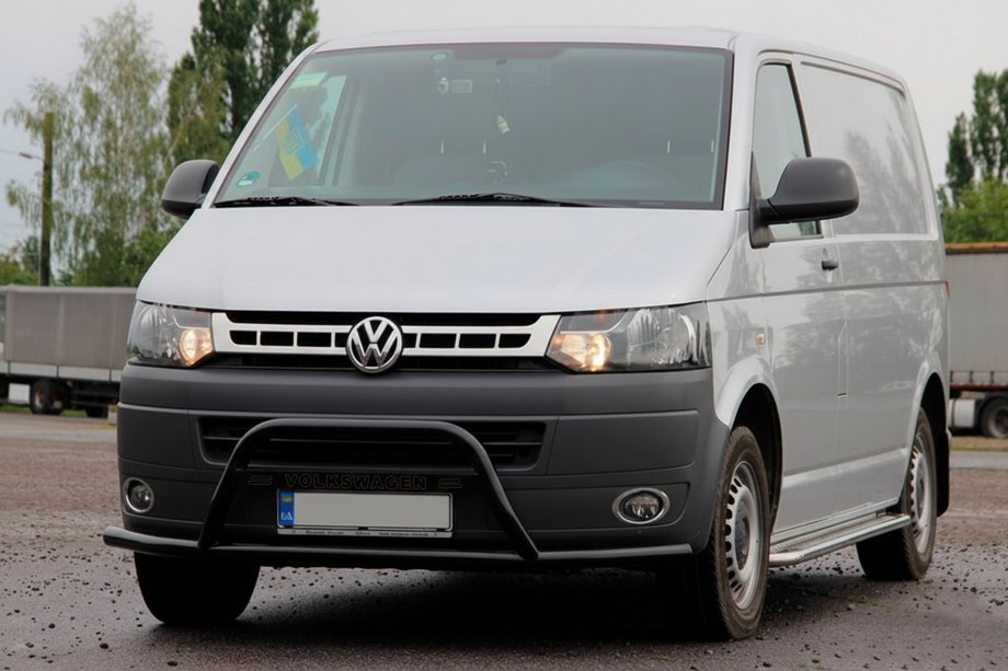 Volkswagen T5 2010-2015 гг. Кенгурятник WT007ST Black (нерж) Фото 2