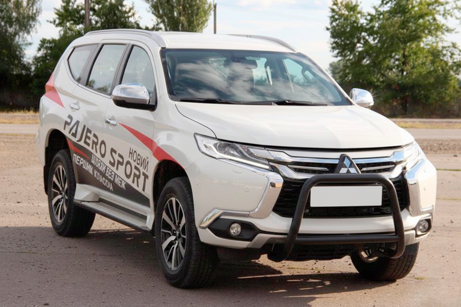 Mitsubishi Pajero Sport 2015- гг. Кенгурятник WT022 Black (нерж) Фото 2