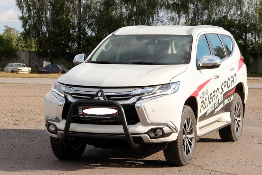 Mitsubishi Pajero Sport 2015- гг. Кенгурятник WT022 Black (нерж) Фото 3