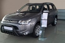 Mitsubishi Outlander 2012-2021 гг. Кенгурятник WT002 Black (нерж.) фото 3