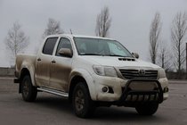 Toyota Hilux 2006-2015 гг. Кенгурятник WT002 Black (нерж.) фото 2