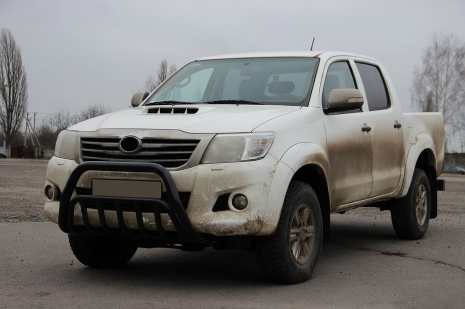 Toyota Hilux 2006-2015 гг. Кенгурятник WT002 Black (нерж.) Фото 3