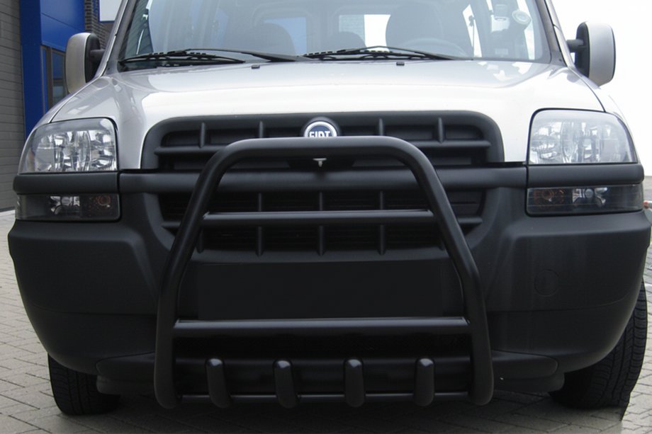 Fiat Doblo I 2001-2005 гг. Передняя дуга QT007 Black (нерж.) Image