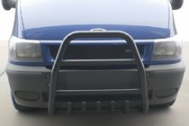 Ford Transit 2000–2014 гг. Кенгурятник QT007 Black (2000-2006, нерж.) фото 1